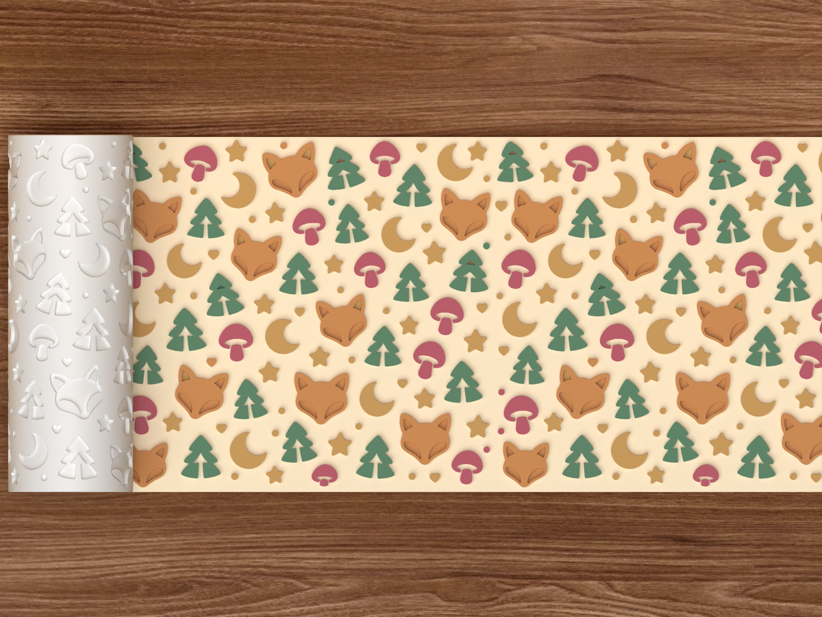 Fox Woodland Textured Roller - 02 wide shot emboss colored