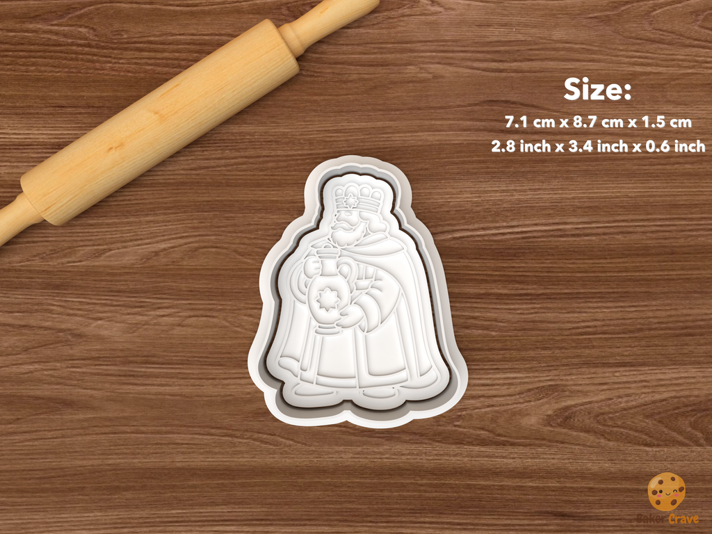Three Kings Christmas Cookie Cutter Set STL File - single standing king with vase gift