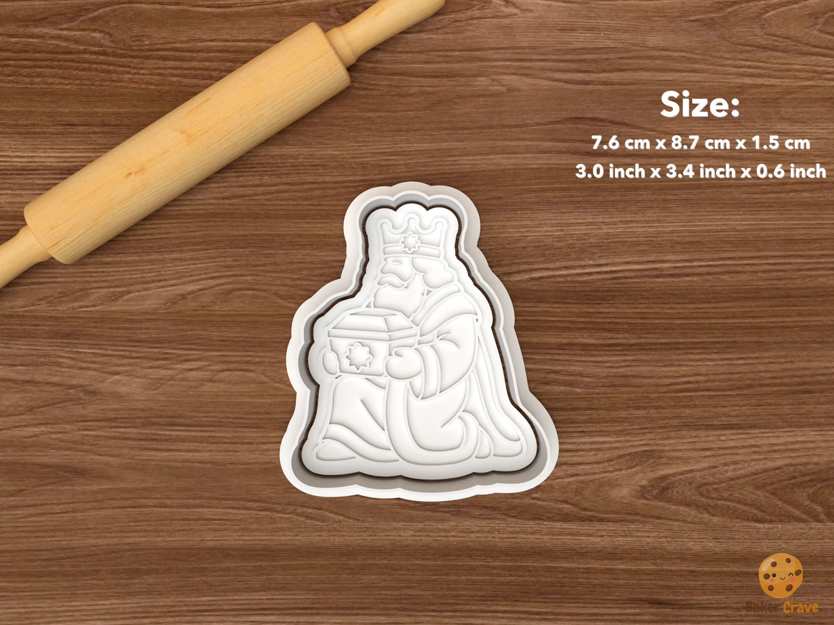 Three Kings Christmas Cookie Cutter Set STL File - single kneeling king with gift box